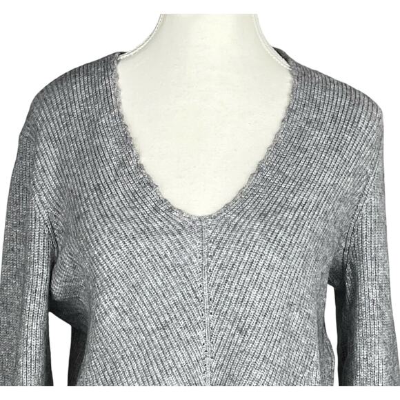 ANTHROPOLOGIE Sweater Medium Gray‎ V Neck Ribbed Tie Front Long Sleeve Relaxed - Picture 2 of 11